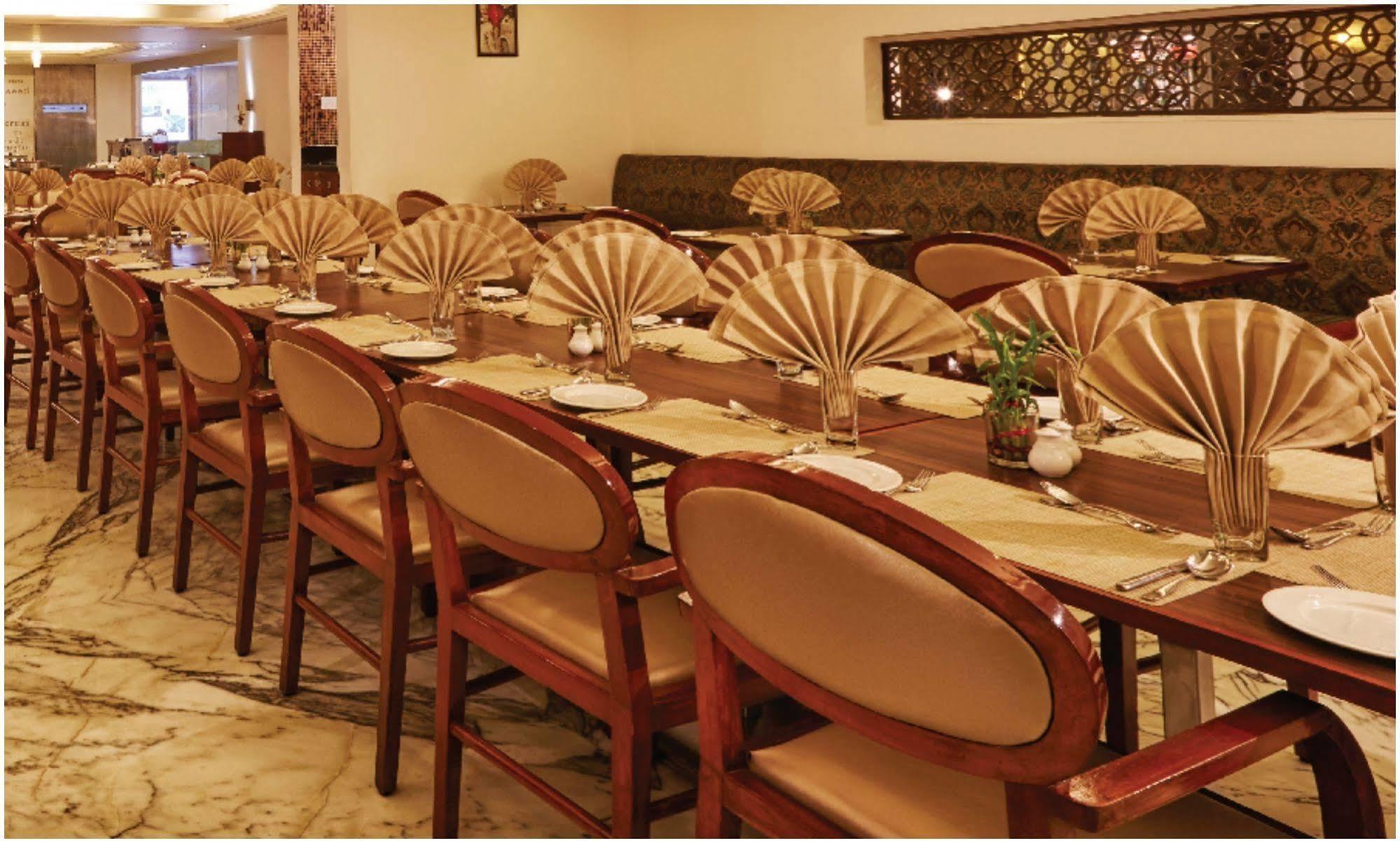 Vivanta Vijayawada, Mg Road Eksteriør billede